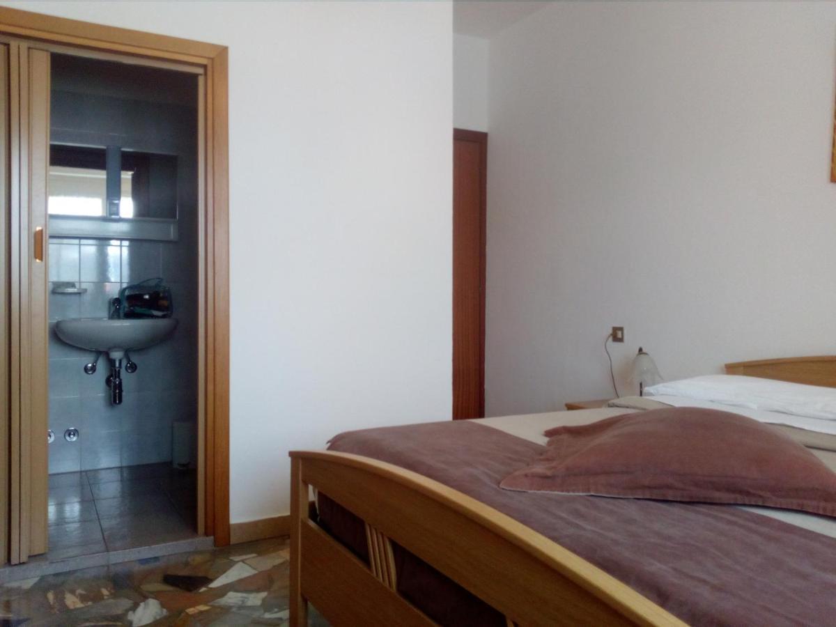 Hotel Ristorante Miravalle Тельйо Екстер'єр фото