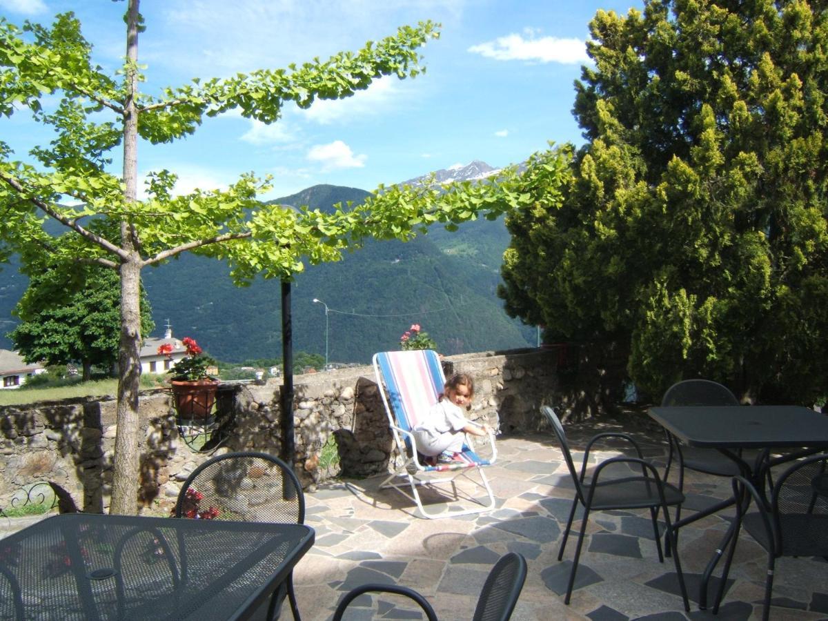 Hotel Ristorante Miravalle Тельйо Екстер'єр фото