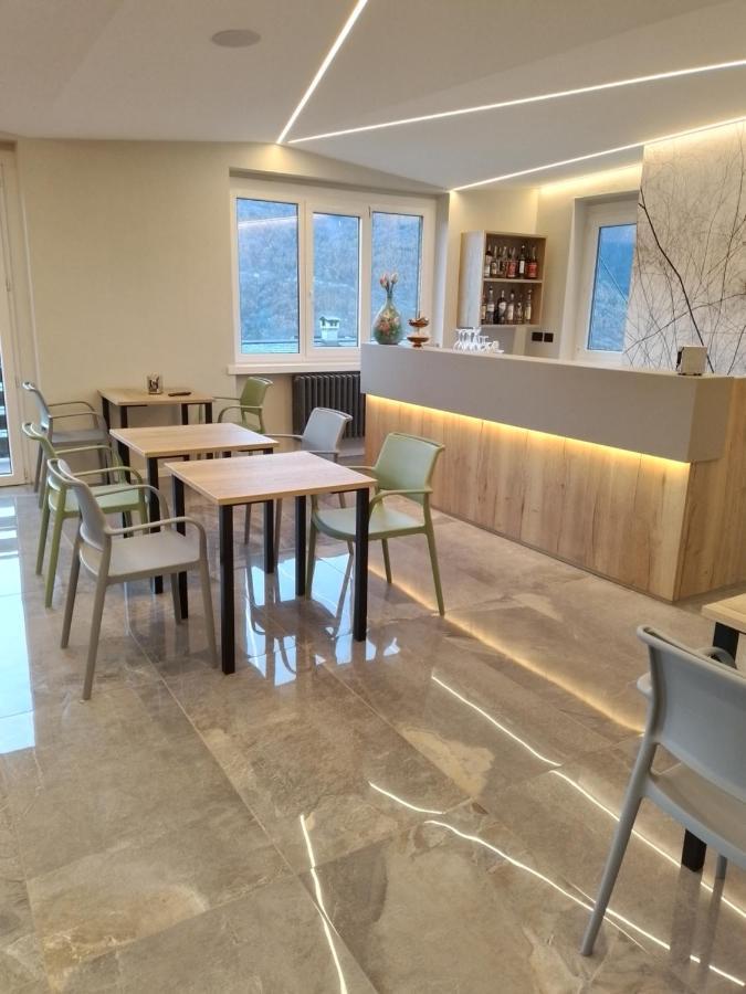 Hotel Ristorante Miravalle Тельйо Екстер'єр фото