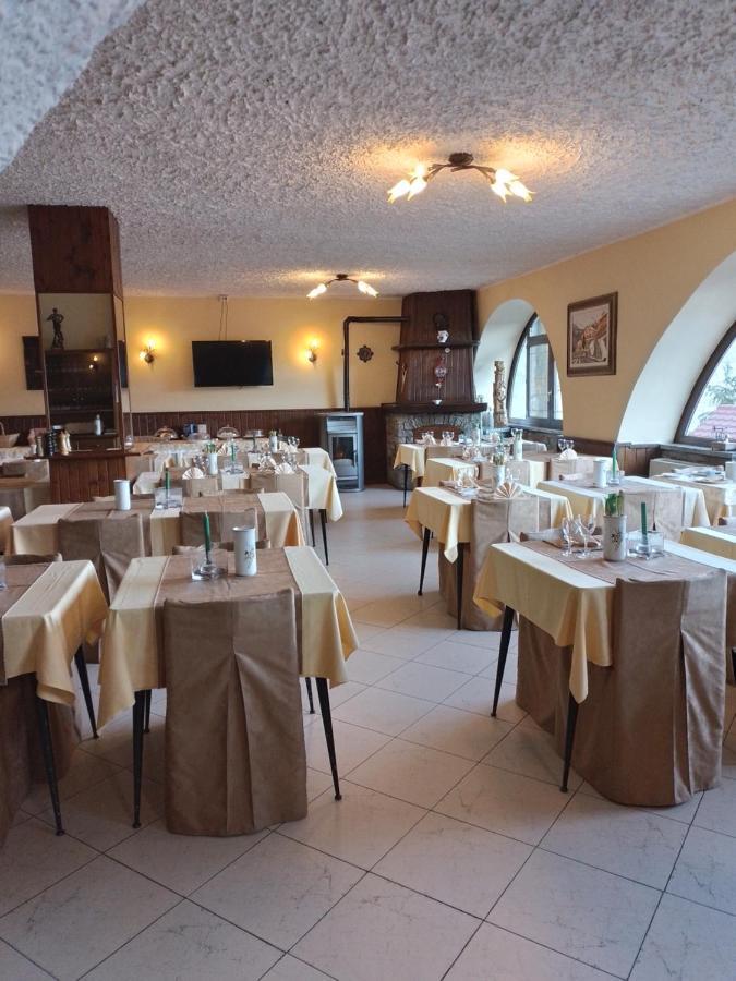 Hotel Ristorante Miravalle Тельйо Екстер'єр фото