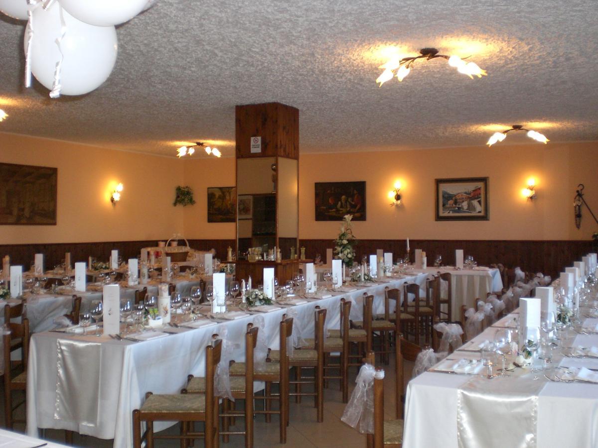 Hotel Ristorante Miravalle Тельйо Екстер'єр фото