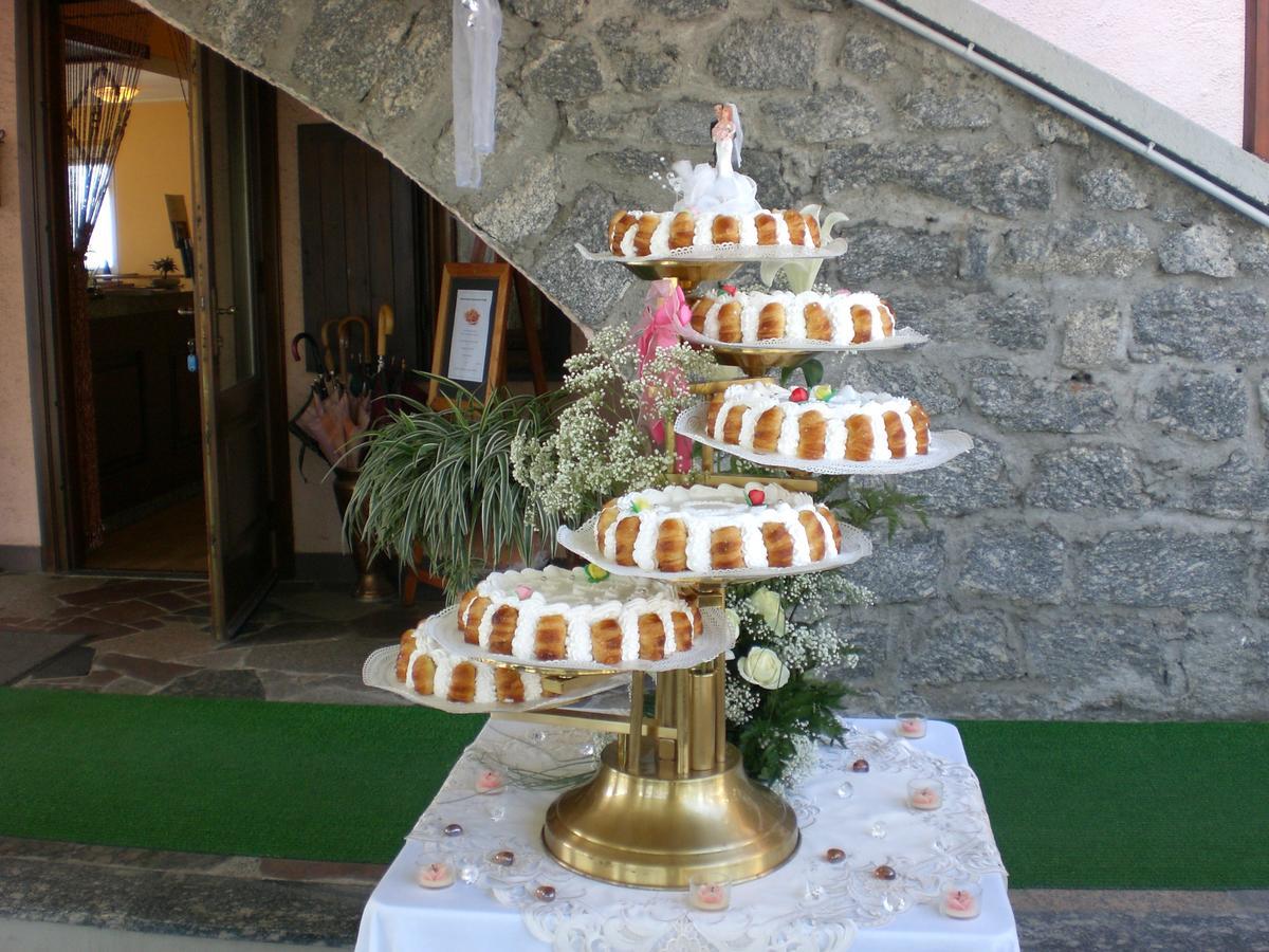 Hotel Ristorante Miravalle Тельйо Екстер'єр фото