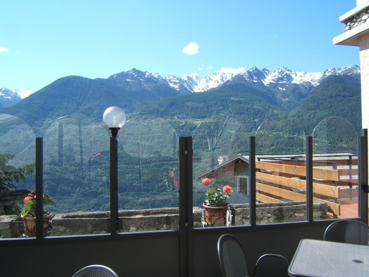 Hotel Ristorante Miravalle Тельйо Екстер'єр фото