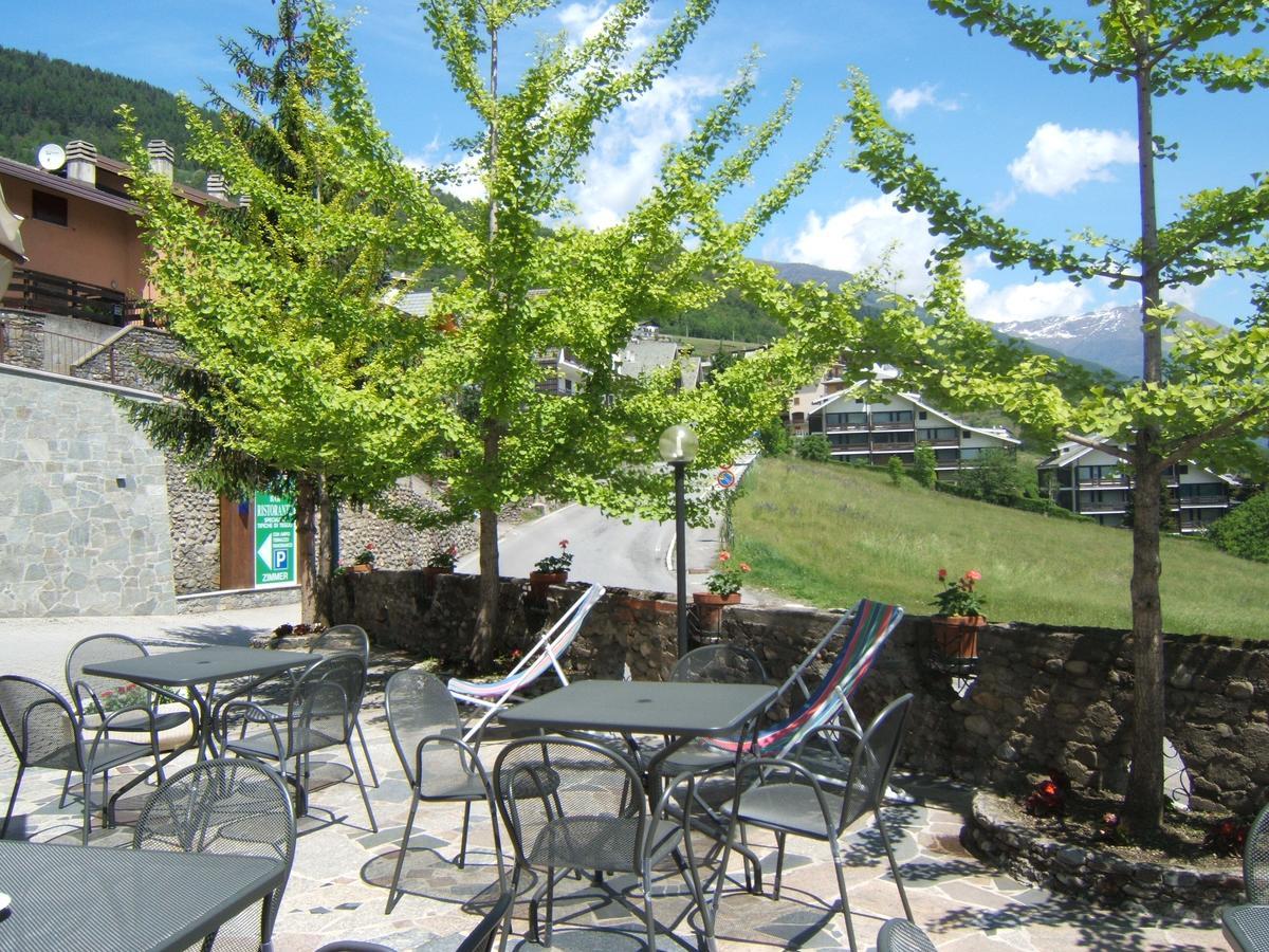 Hotel Ristorante Miravalle Тельйо Екстер'єр фото