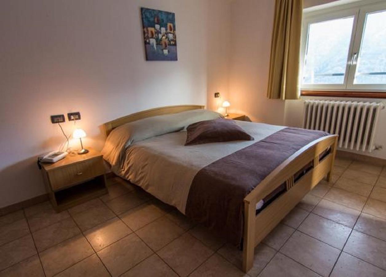 Hotel Ristorante Miravalle Тельйо Екстер'єр фото